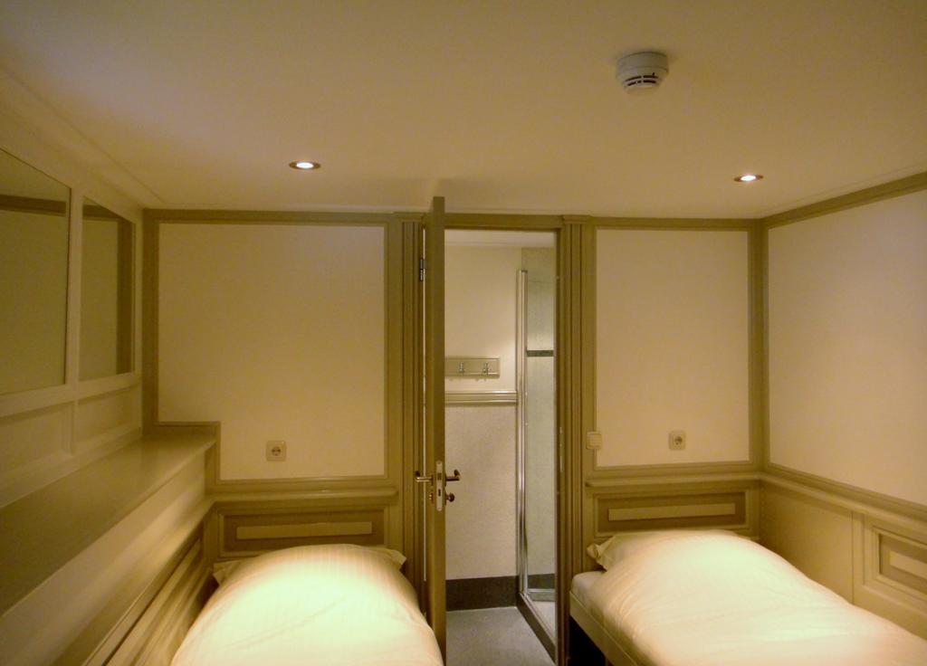 Hotel Kapitein Anna Ámsterdam Habitación foto